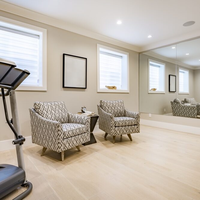 Multi,Purpose,Room,With,Hardwood,Floor,Armchair,Desk,Office,Chair